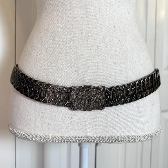 Vintage 70\'s 80\'s Silver Tone Metal Stretch Embossed Belt Elastic Western 35\